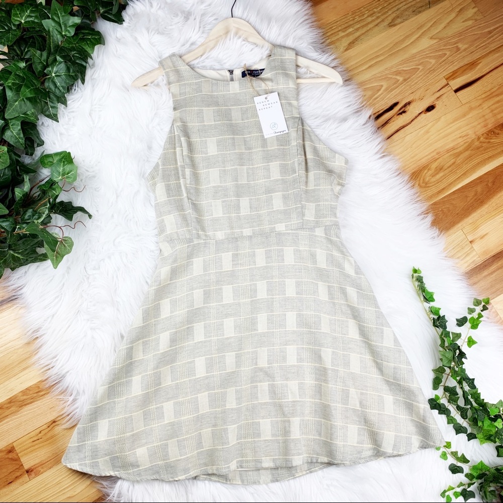 Cut-out Back Cotton Cream Gray Checked Dress Flare - Picture 2 of 9